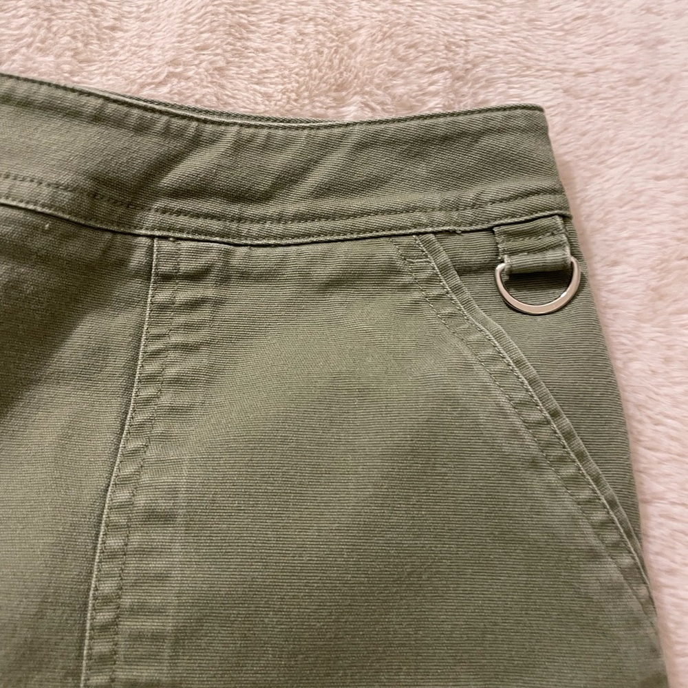 EUC Talbots Petites Green Khaki Stretch Shorts - Picture 4 of 5